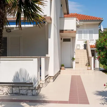 Rab Island Apartmets - Palit * Rab Town