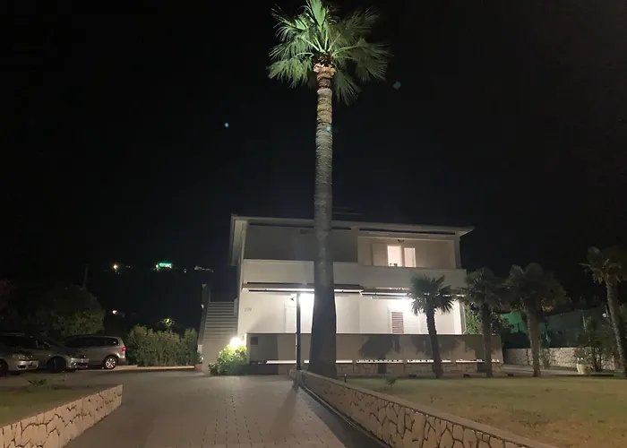 Rab Island Apartmets - Palit 라브